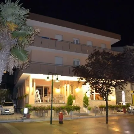 Larenzia Hotell Cattolica