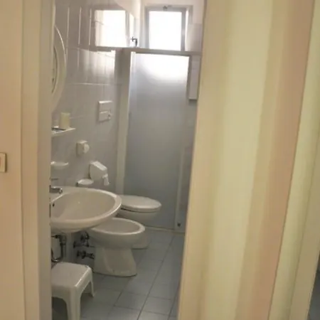 Larenzia Hotell 3*