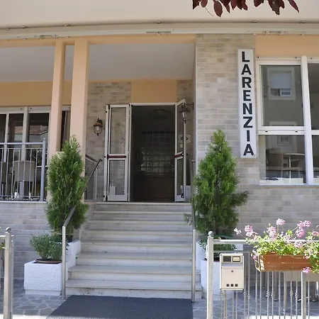 Hotel Larenzia Cattolica
