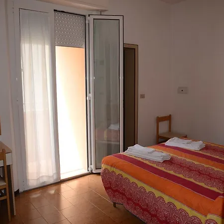 Hotell Larenzia Cattolica