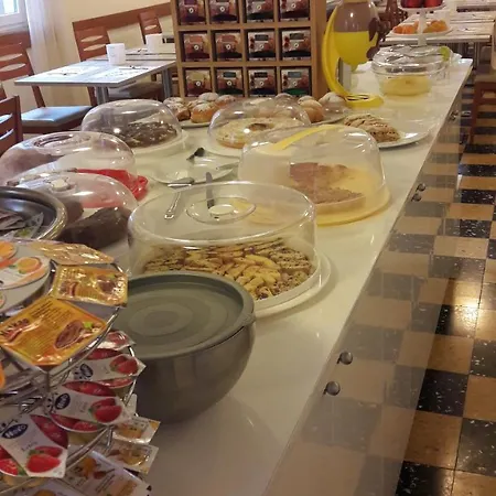 Larenzia Hotell Cattolica