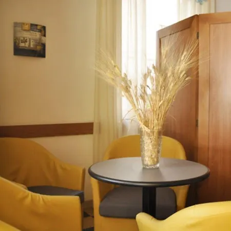 Larenzia Hotel 3*