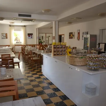 Hotel Larenzia Cattolica