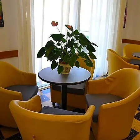 Larenzia 3* Cattolica