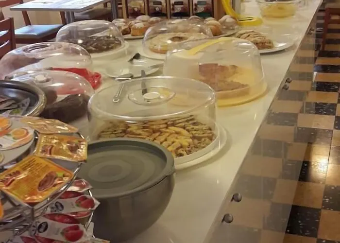 Hotell Larenzia Cattolica